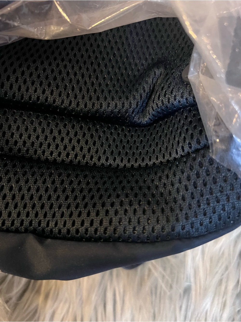 NWT lululemon Everywhere Backpack 22L 
Knit mesh - Picture 4 of 4